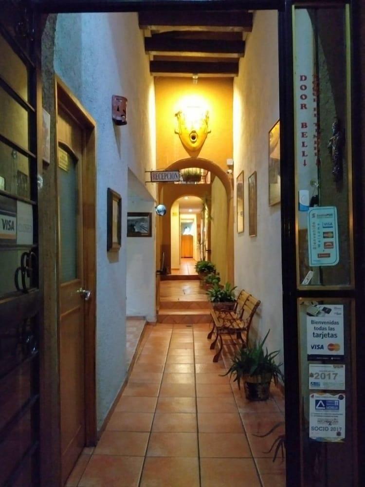 Hotel Casa Galeana Morelia Exteriör bild