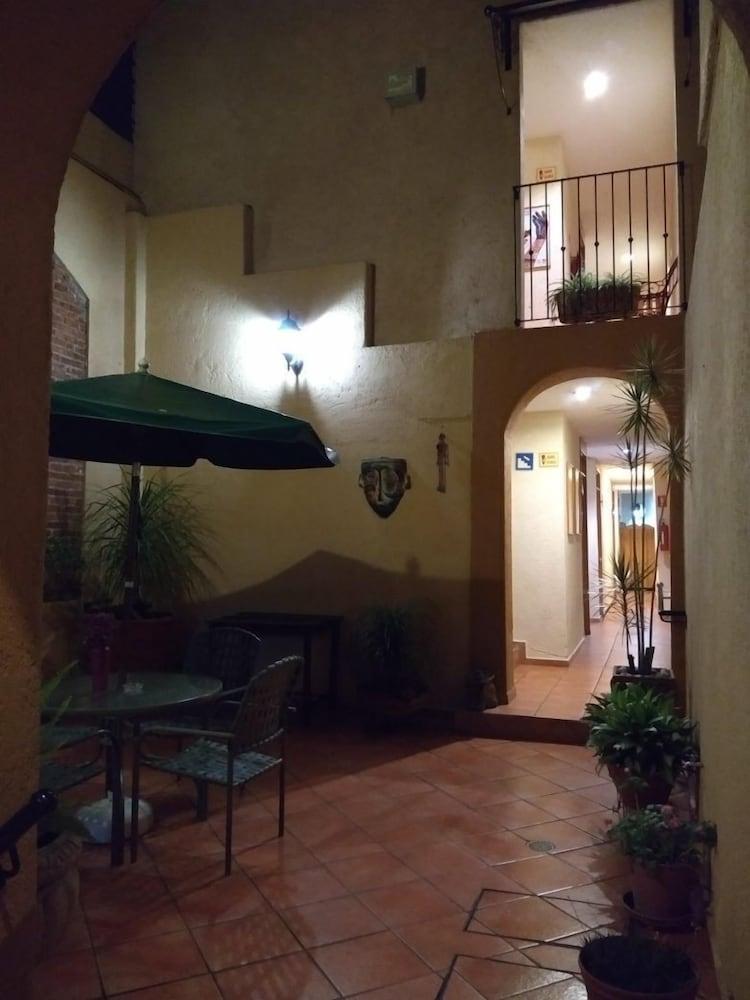 Hotel Casa Galena Morelia Exteriör bild